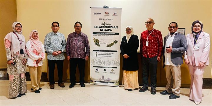 Pasukan penganjur di sisi bunting kajian