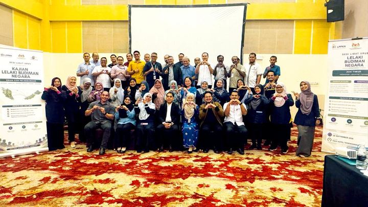 Gambar kenangan peserta Sesi Libat Urus Zon Pantai Timur